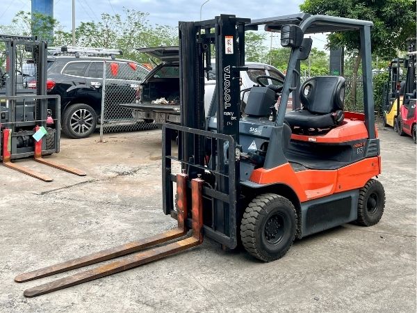 Kiểm tra xử lý khi xe nâng Toyota báo lỗi