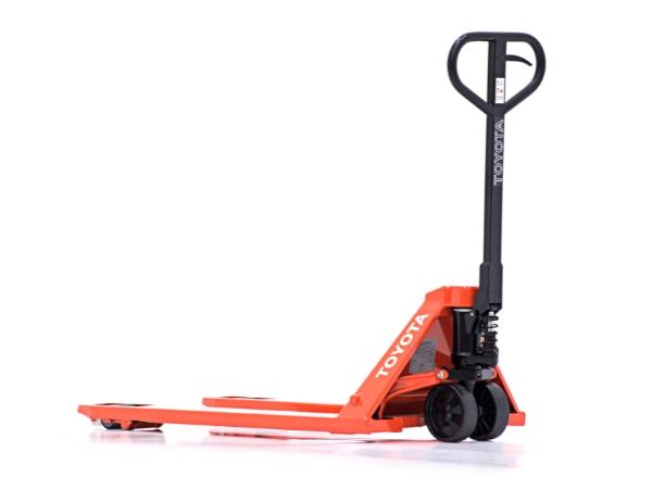Xe nâng tay hoạt động dựa trên cơ chế kích thủy lực