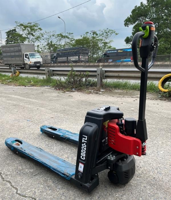 Ưu điểm nổi bật của xe nâng tay