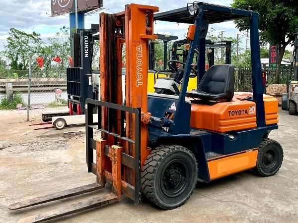 Thông tin về loại xe, thời gian thuê, mức giá rõ ràng, minh bạch
