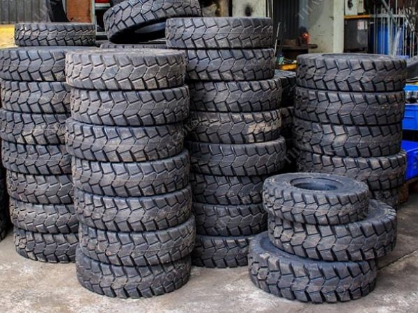 THACOES cung cấp bảng giá lốp đặc xe nâng chính hãng