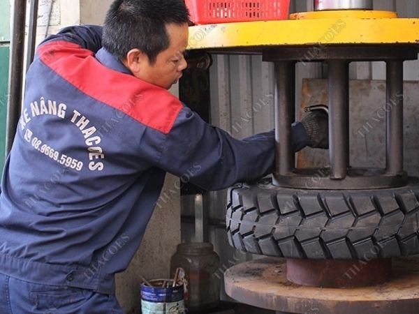 Kinh nghiệm chọn mua lốp xe 600-9 chính hãng