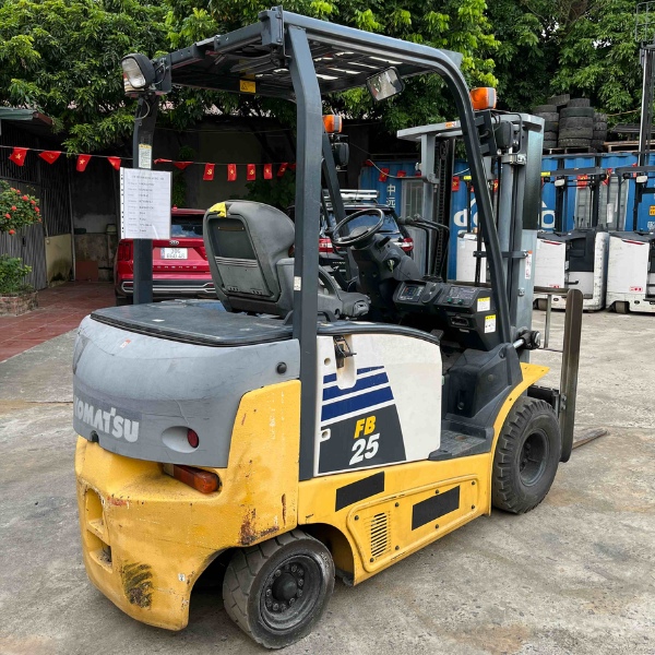 Lỗi hệ thống điện trên xe nâng điện đòi hỏi kỹ thuật viên có chuyên môn cao