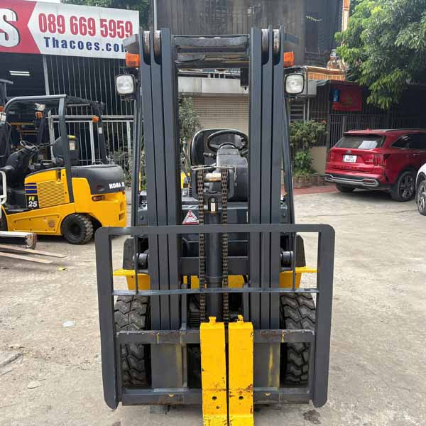 XE NÂNG CŨ KOMATSU 2.5 TẤN FE25-2-320903 (Xe 2021. Bình Khô 2021)