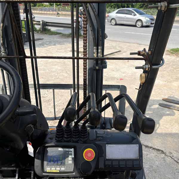 KOMATSU 2.5 TẤN ĐIỆN FE25-2-8298-321303 (Xe 2022. Bình 2022)