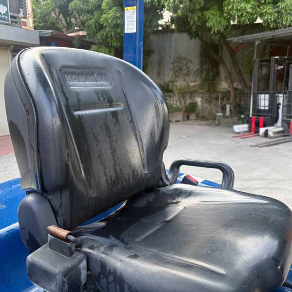 KOMATSU 2.5 TẤN ĐIỆN FE25-1-302447 (Xe 2016, Bình khô 2020)