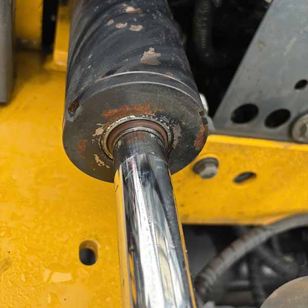 XE NÂNG CŨ 2.5 TẤN KOMATSU ĐIỆN (Bình GS 2024)