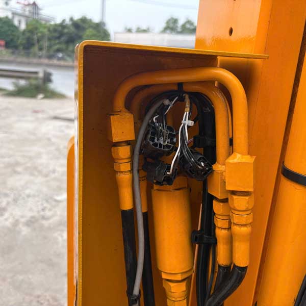 NICHIYU 2T (Xe 2021. Bình GS 2024) FBRM20-85B-400-1460-01233