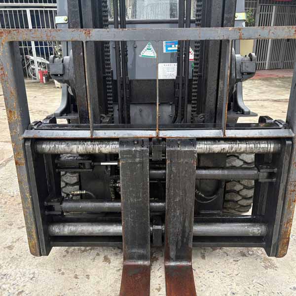 XE NÂNG CŨ TCM 2.5 TẤN (Xe 2003. Bình GS 2020) FB25-17-81M-00453