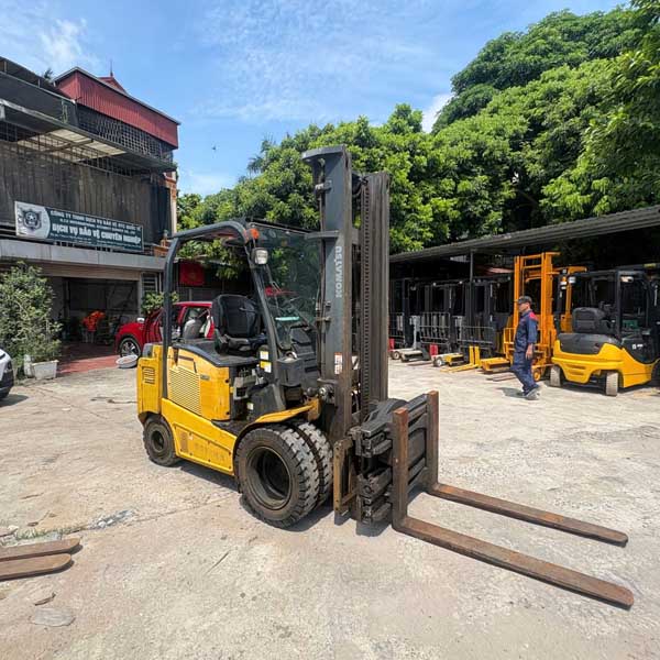 KOMATSU 3 TẤN ĐIỆN FE30-1-304545