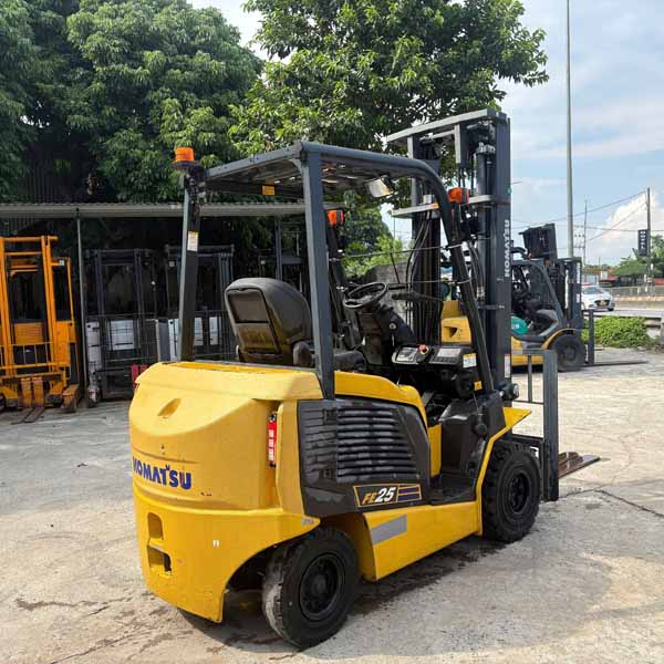 KOMATSU 2.5 TẤN ĐIỆN FE25-2-8298-321303 (Xe 2022. Bình 2022)