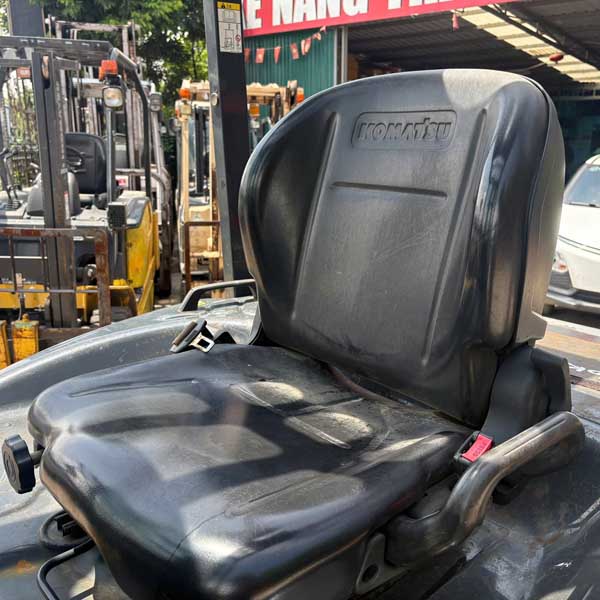 KOMATSU 3 TẤN ĐIỆN FE30-1-304545