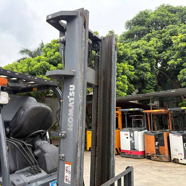 XE NÂNG CŨ 2.5 TẤN KOMATSU ĐIỆN (Bình GS 2024)