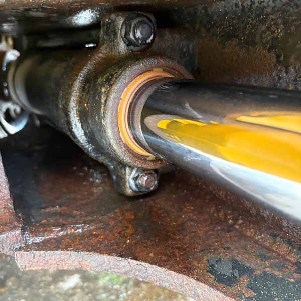 XE NÂNG CŨ KOMATSU 2.5 TẤN FE25-2-320903 (Xe 2021. Bình Khô 2021)