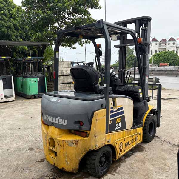 XE NÂNG CŨ 2.5 TẤN KOMATSU ĐIỆN (Bình GS 2024)