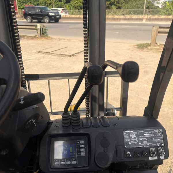 KOMATSU 2.5 TẤN ĐIỆN FB25-12-102019 (Xe 2020, Bình 2025)