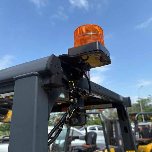 KOMATSU 2.5 TẤN ĐIỆN FE25-2-8298-321303 (Xe 2022. Bình 2022)