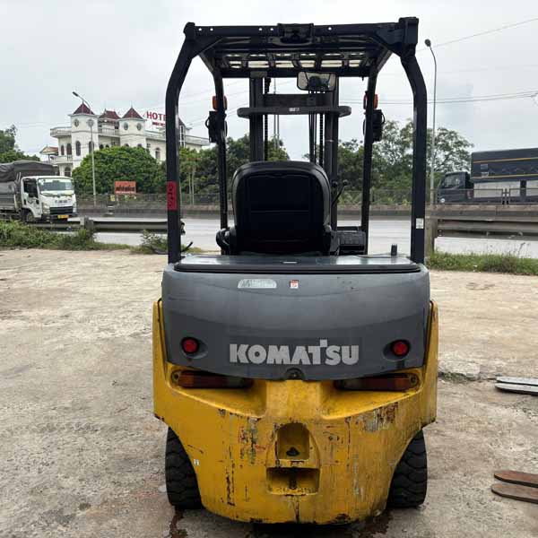 XE NÂNG CŨ 2.5 TẤN KOMATSU ĐIỆN (Bình GS 2024)