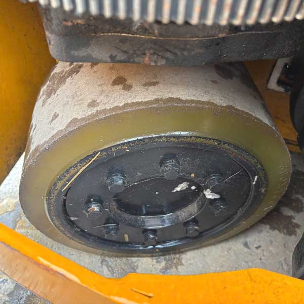 NICHIYU 2T (Xe 2021. Bình GS 2024) FBRM20-85B-400-1460-01233