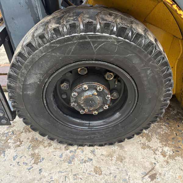 KOMATSU 2.5T XĂNG (2004) FG25LC-15-M200-579683