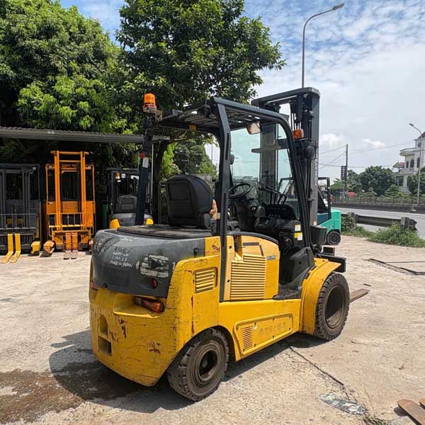 KOMATSU 3 TẤN ĐIỆN FE30-1-304545