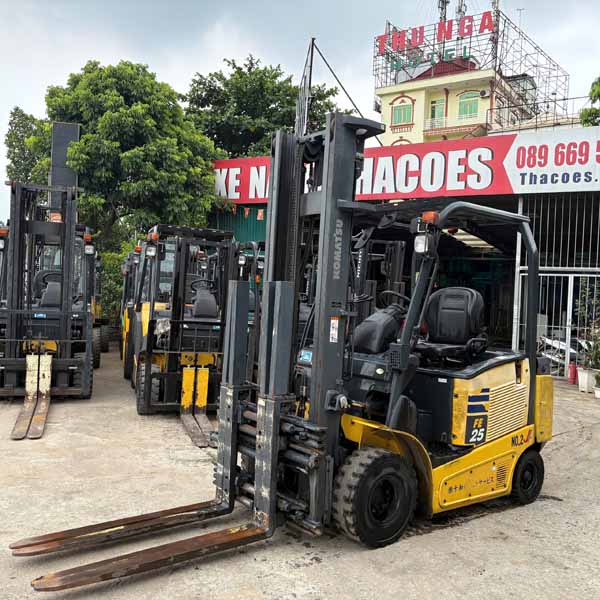 XE NÂNG CŨ 2.5T KOMATSU ĐIỆN (Xe 2017. Bình khô 2021)