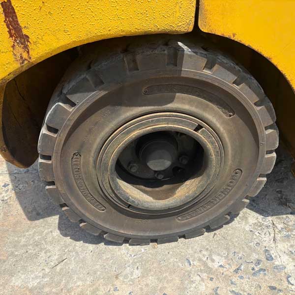KOMATSU 3 TẤN ĐIỆN FE30-1-304545