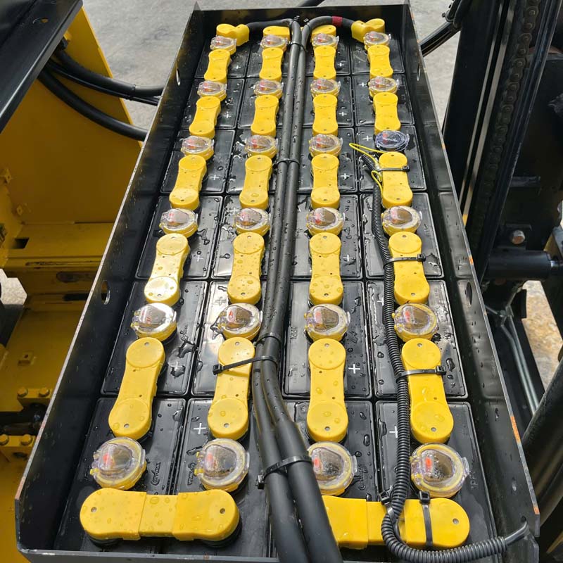 KOMATSU 1.5 TẤN FR15S-5-R1H41952 (Xe 2024. Bình GS 2024)