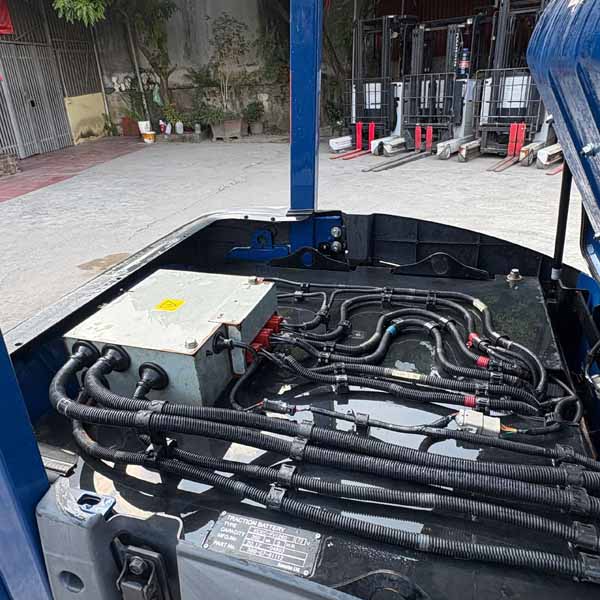 KOMATSU 2.5 TẤN ĐIỆN FE25-1-302447 (Xe 2016, Bình khô 2020)