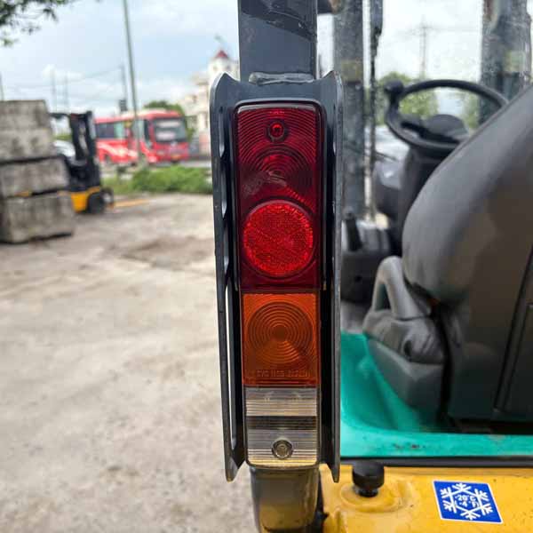 KOMATSU 2.5T XĂNG (2004) FG25LC-15-M200-579683
