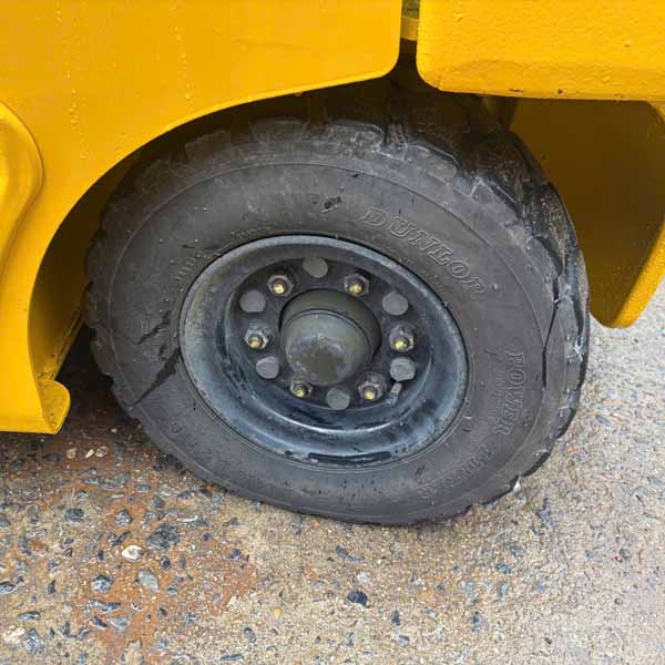 XE NÂNG CŨ KOMATSU 2.5T ĐIỆN (Xe 2017. Bình GS 2024) FB25-12-100101