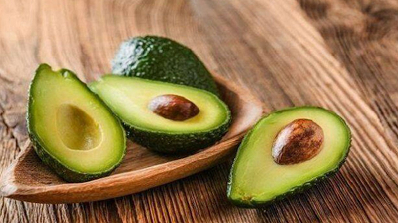 Bơ chứa hàm lượng Omega 3 cao giúp giảm các cơn đau bụng kinh hiệu quả
