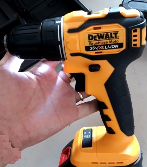 dewalt-khoan-ban-vit-02