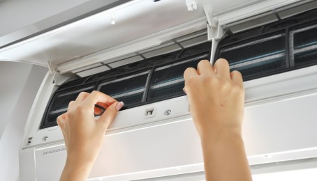 Máy lạnh bị dơ phải vệ sinh như thế nào?