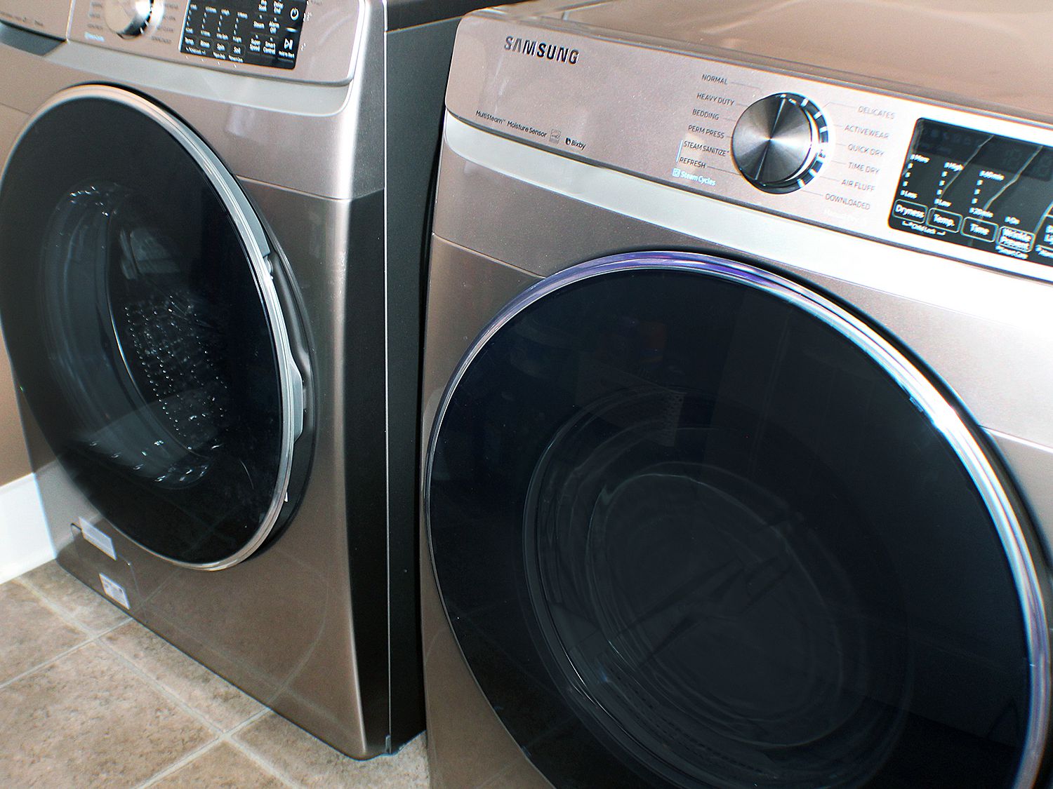 So sánh máy sấy Samsung và Electrolux: Nên chọn mua loại nào?