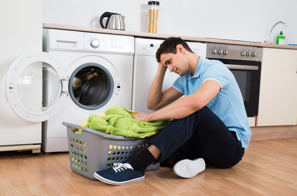 Máy sấy quần áo sấy bao lâu thì khô? Có cần vắt trước khi sấy không?
