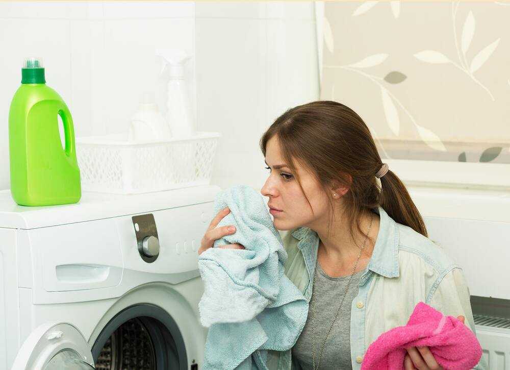 Máy sấy quần áo có mùi hôi? Nguyên nhân và cách khử mùi hôi hiệu quả