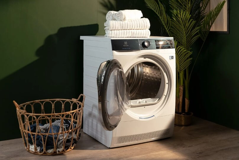 Máy sấy quần áo có ồn không? Phải làm gì khi máy sấy quần áo kêu to?