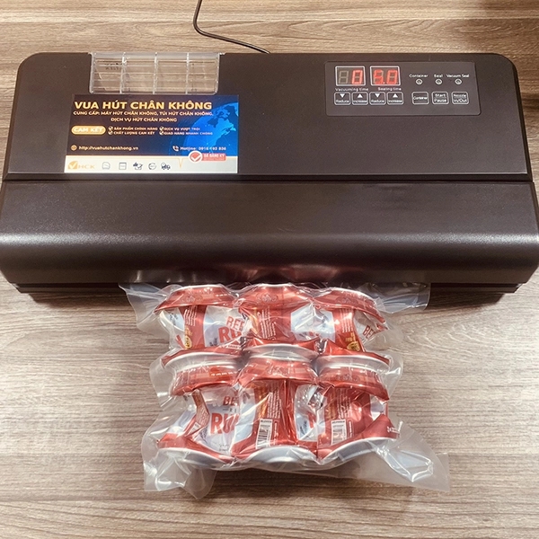 Máy Hút Chân Không Gia Đình P400
