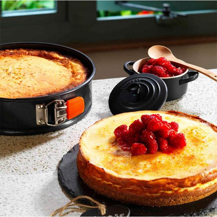 Nồi Gốm Le Creuset Mini Cocotte 10cm 0,2L Black