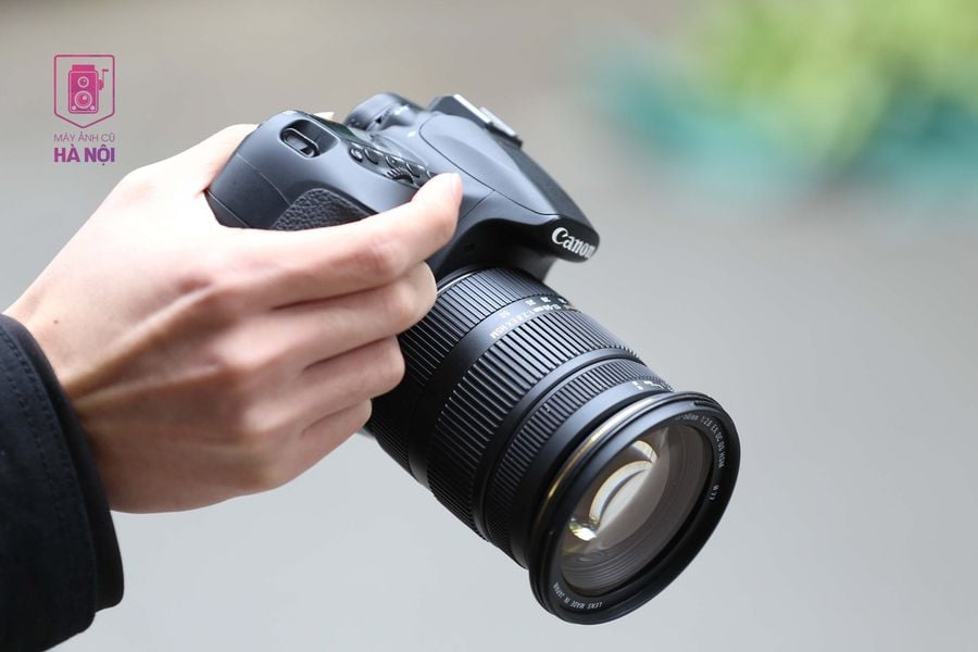 Canon 60D Có Quay Video Được Không? Khám Phá Khả Năng Ghi Hình Full HD 22 Canon 60D với màn hình xoay lật linh hoạt khi quay video