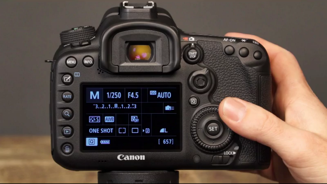 Đánh giá Canon EOS 7D Mark II - Vua máy crop | CỬA HÀNG MÁY ẢNH CŨ HÀ NỘI Đánh Giá Canon Eos 7D Mark Ii - Vua Máy Crop | Cửa Hàng Máy Ảnh Cũ Hà Nội
