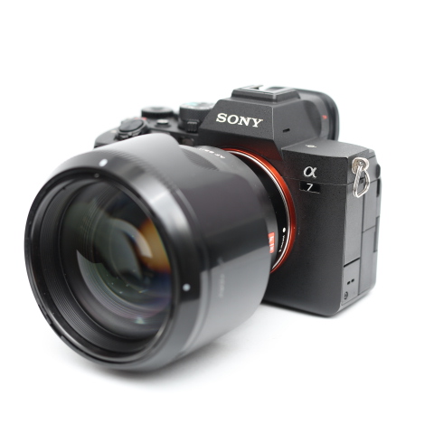 Combo Sony Alpha 7 Mark IV và Lens Viltrox 85mm f1.8 Cũ - Tuyệt Đỉnh Chân Dung Xóa Phông