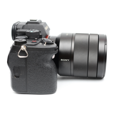 Combo Sony Alpha 7 Mark IV và Lens Zeiss 24-70mm f4 OSS Cũ - Bộ Máy Toàn Diện Giá Tốt