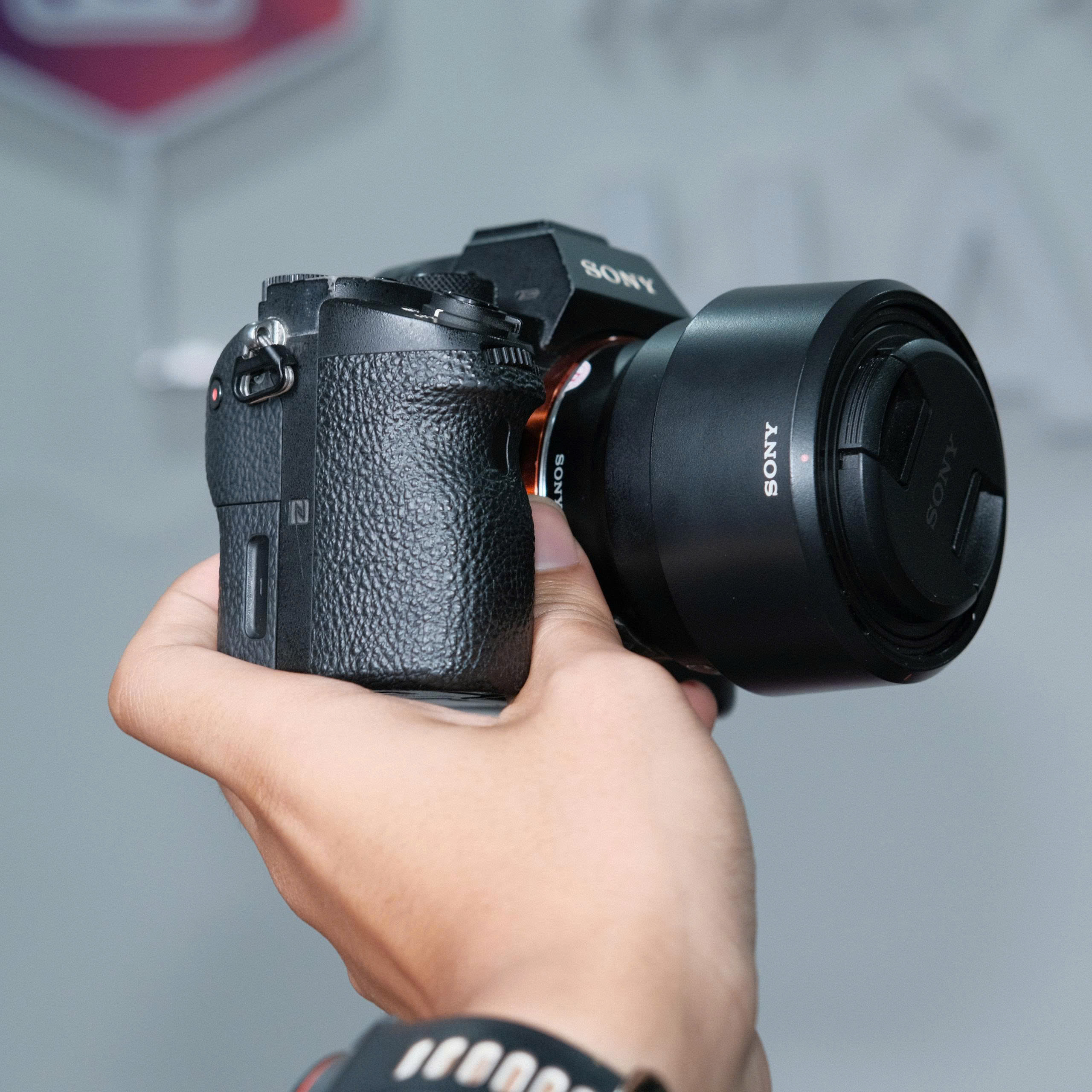 Máy Ảnh Sony A7 II (95%) Kèm Ống Kính Sony FE 50mm f/1.8 - Máy Ảnh Cũ Hà Nội