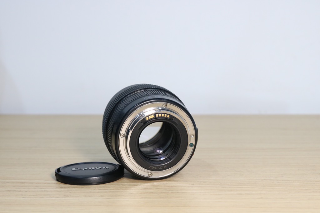 Yongnuo 100mm f2 (Used)