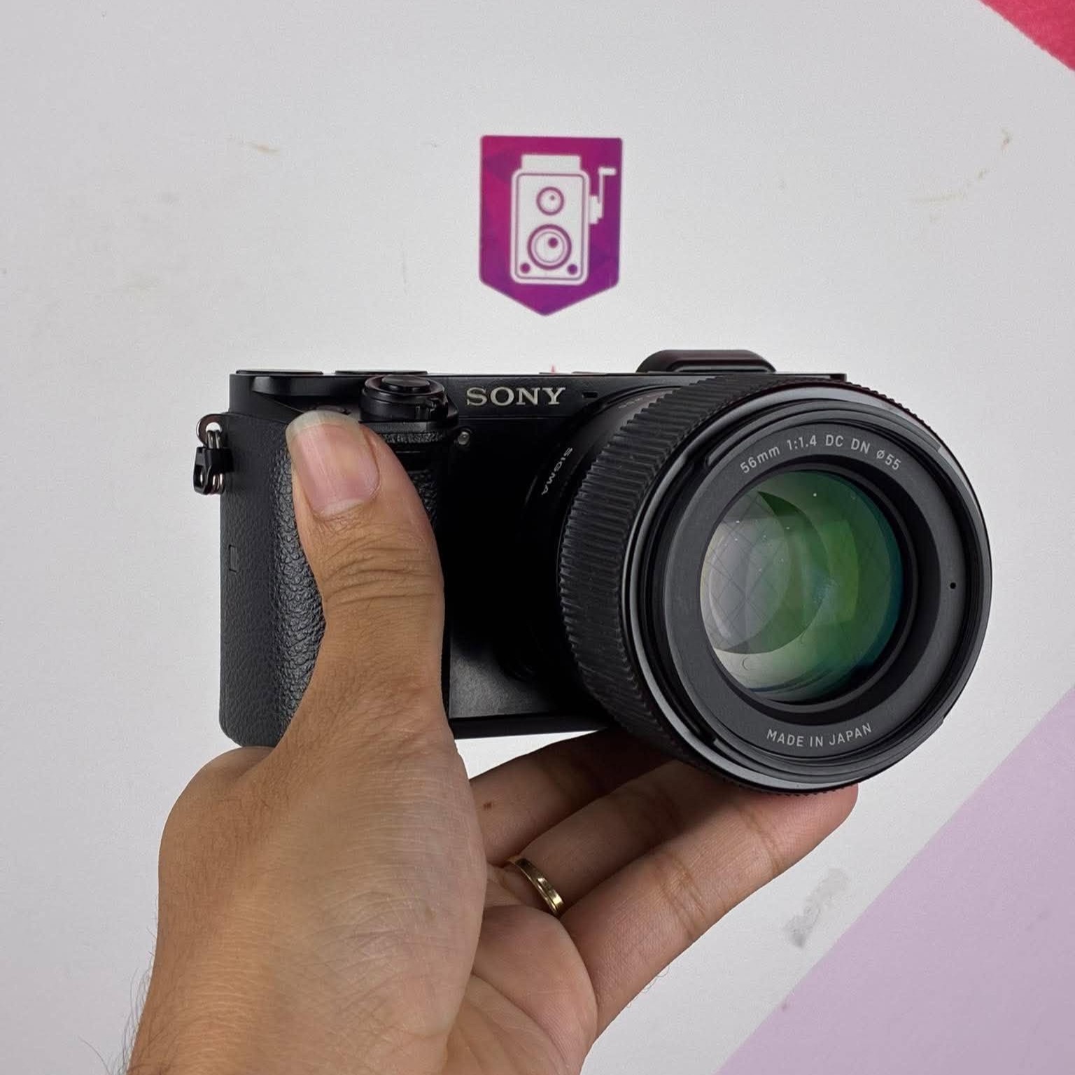 Máy Ảnh Sony A6000 (95%) Kèm Ống Kính Sigma 56mm f/1.4 DC DN - Máy Ảnh Cũ Hà Nội
