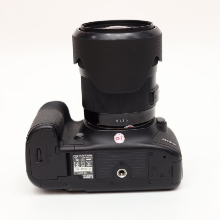 Canon EOS 5D Mark III (95%) + Lens Sigma 35mm f/1.4 Art - Máy Ảnh Cũ Hà Nội