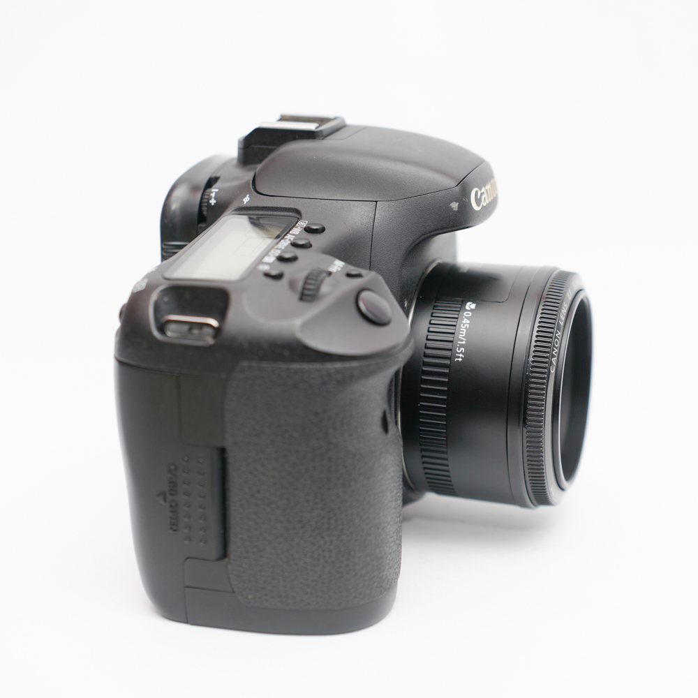 Combo Canon 7D+ Canon 50mm f1.8 ii xóa phông giá rẻ, phù hợp người mới.