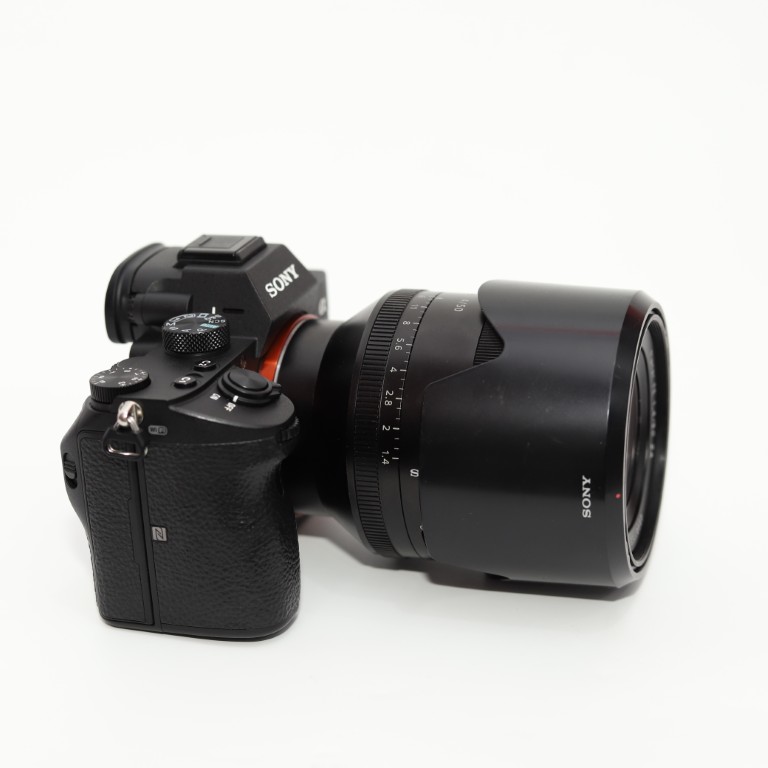 Máy Ảnh Sony A7 III (99%) Kèm Ống Kính Sony FE 50mm f/1.4 ZA - Máy Ảnh Cũ Hà Nội